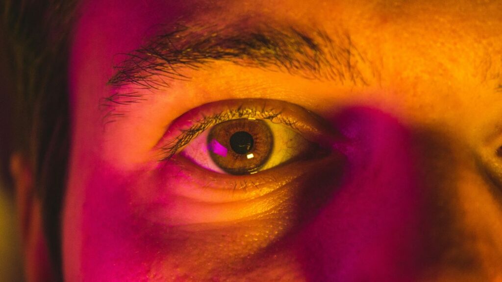 male eye 1