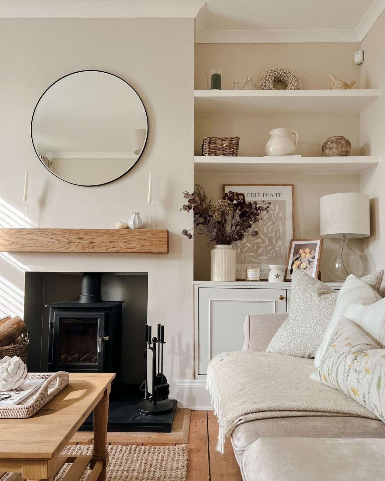 20-mantel-decor-ideas-to-modernize-your-fireplace-in-2023-color
