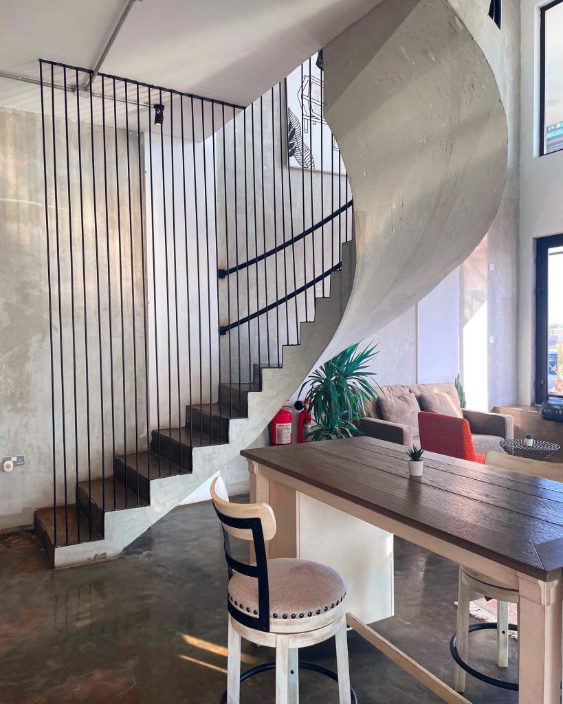 Stairway Decorating Ideas – Transform Your Home’s Entrance