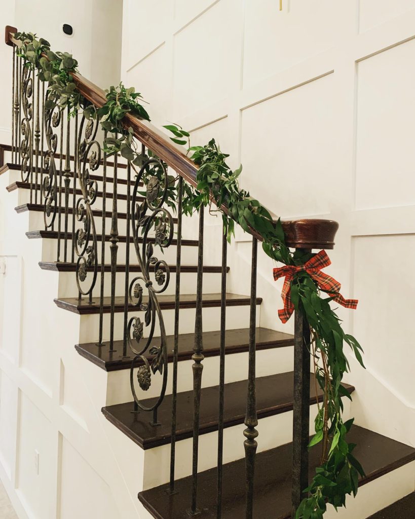 Stairway Decorating Ideas – Transform Your Home’s Entrance