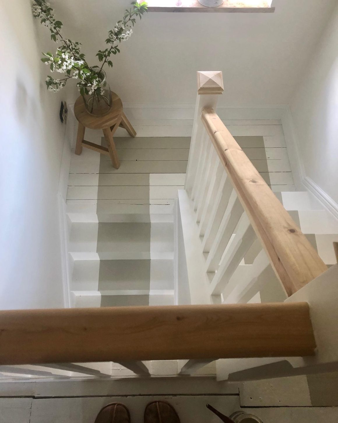 Stairway Decorating Ideas – Transform Your Home’s Entrance