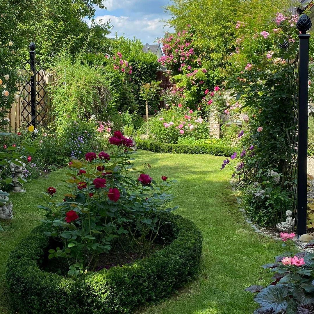Creative Flower Bed Ideas – Design Tips for Your Garden